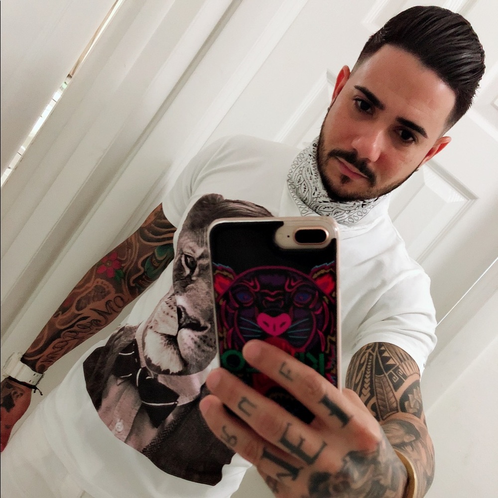 Meet your Posher, Yasell